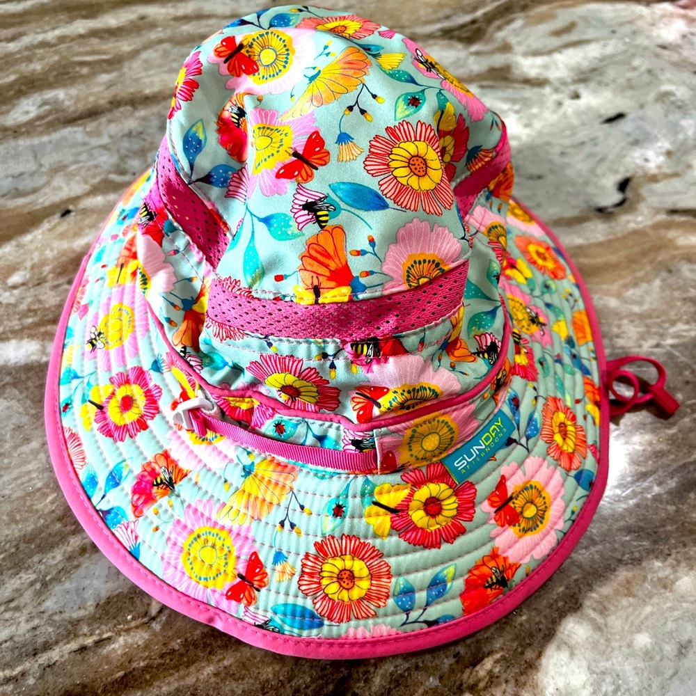 Sunday Kid’s Pink Sun Hat. Size large.